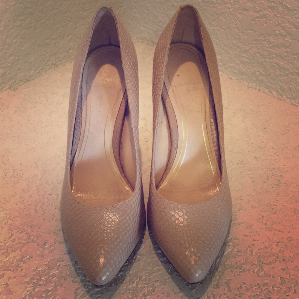 Cole Haan with Nike air snakeskin embossed pumps